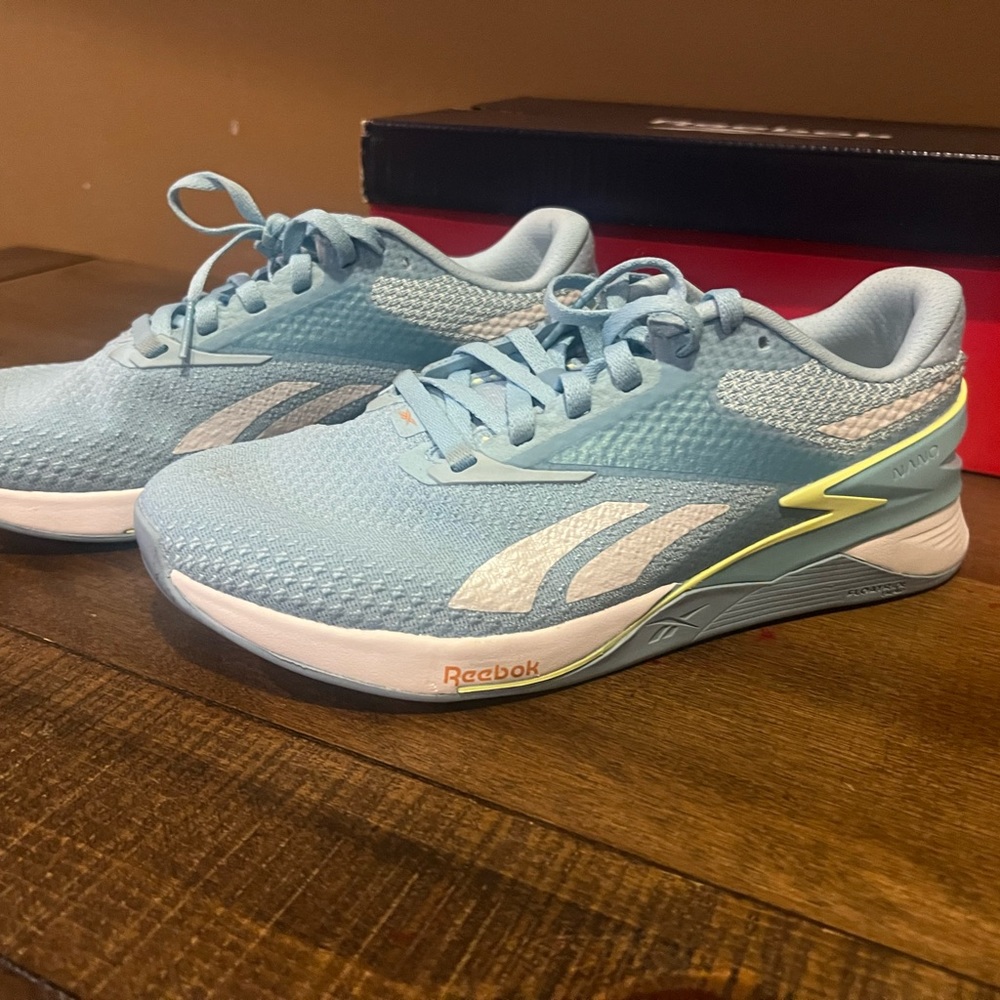 Reebok Nanox3  light blue